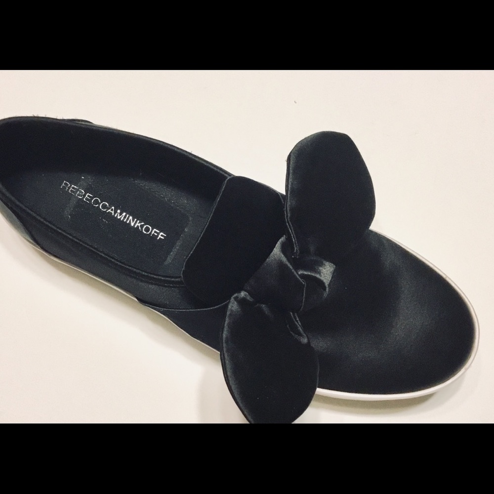Rebecca Minkoff Stacey Bow Sneakers Black - Picture 7 of 8